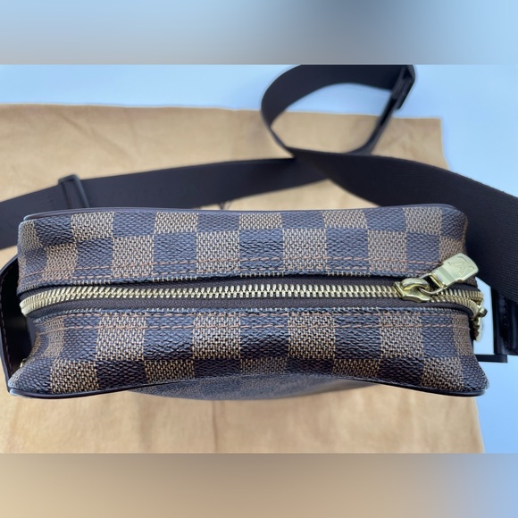 Louis Vuitton crossbody sling bag - Picture 8 of 11